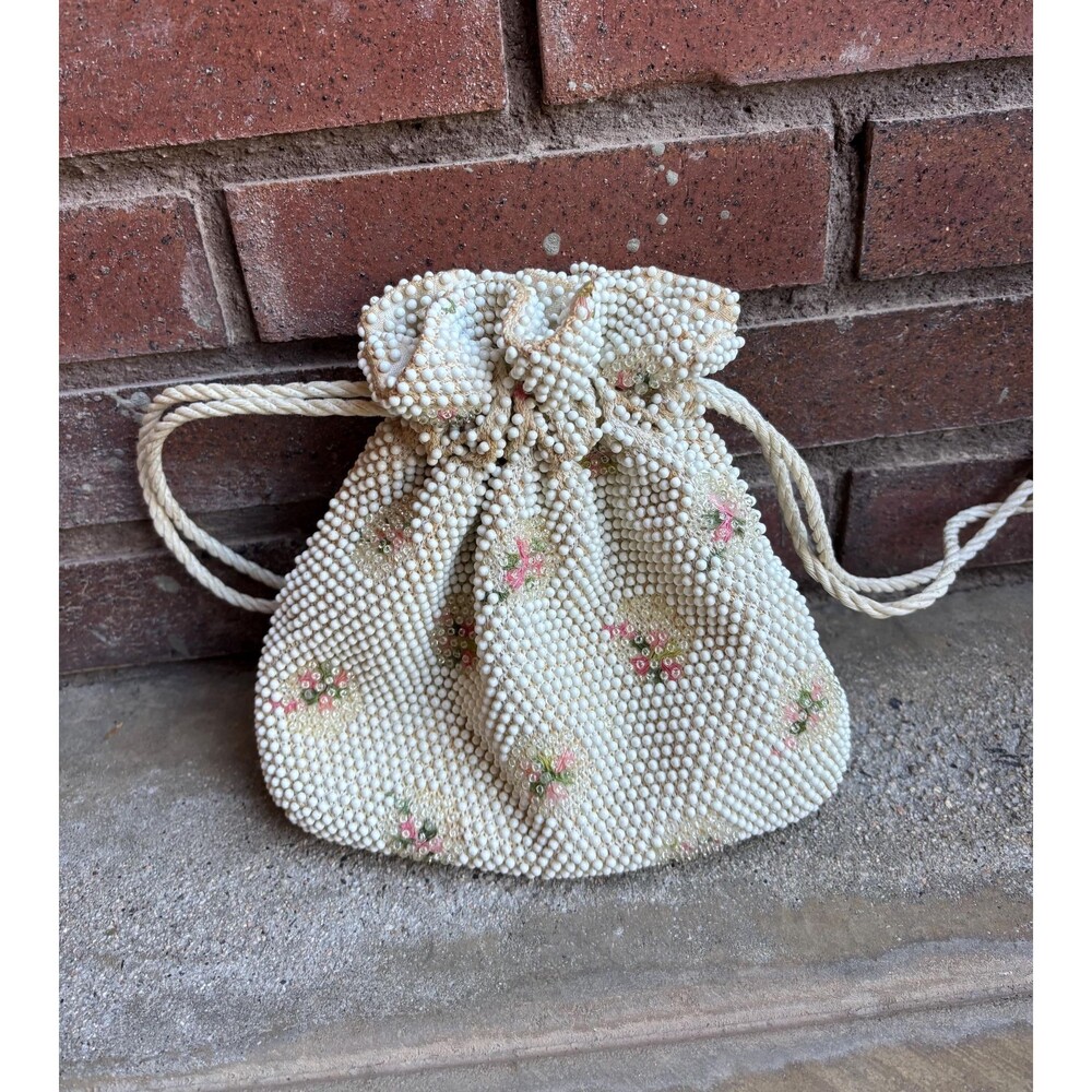 1950s Lumured Beaded Drawstring Purse
